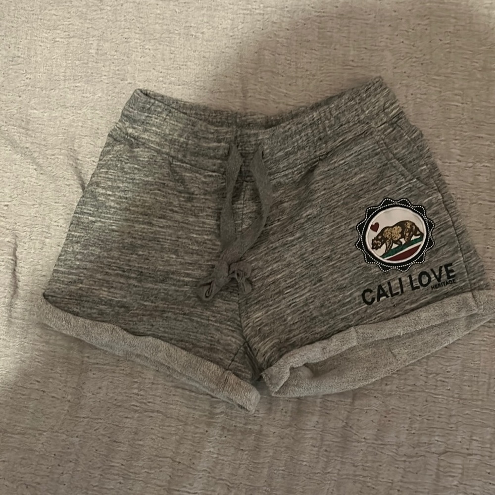 Reflex gray shorts (Medium)